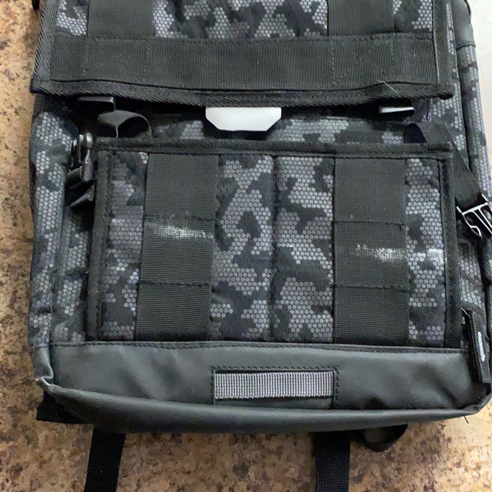 Harley Davidson Riding Backpack - Picture 3 of 8